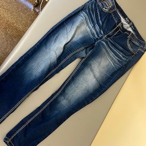 Ariya jeans